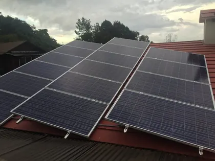 Instalación fotovoltaica en vivienda de Mixco, Guatemala